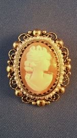 DETAIL PIC OF 14K CAMEO. NOTE THE SEED PEARLS AND FINE GOLD FILIGREE WORK