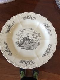           6 RARE  WILLIAMSBURG  PLATES by WEDGEWOOD  ( Flawless)