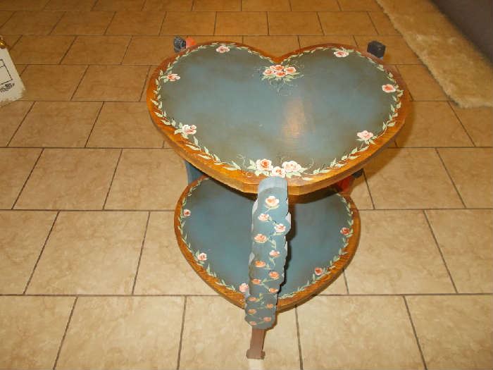 Hand Painted (Roses) 2 Tiered Heart Table