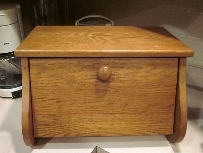 Solid Oak bread box (by Native Wood - Ozark Oak)
