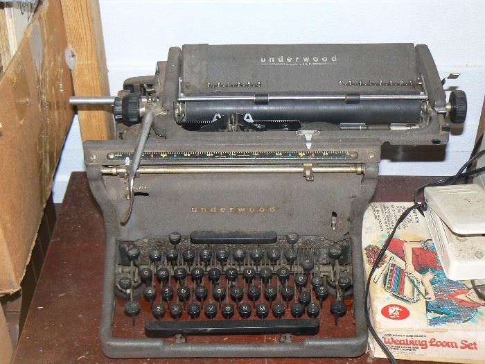 1940 Closed Frame Underwood Typewriter #2 stamped on the bottom frame.