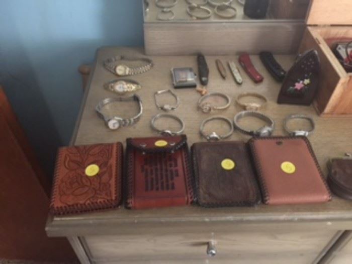 Vintage Watches, Leather Wallets and Pocket Knives