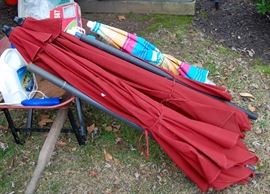 ANOTHER UMBRELLA WITH STAND