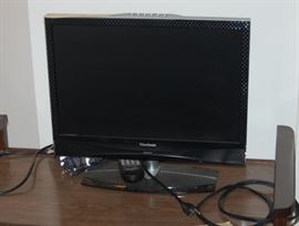 SMALL FLAT SCREEN TV