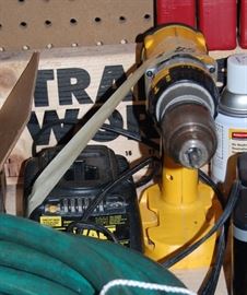 DEWALT DRILL/ DRIVER