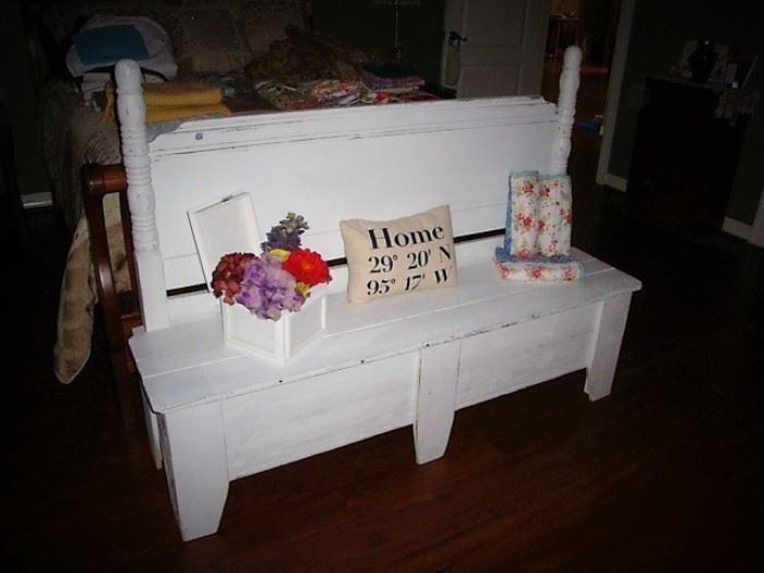 DISTRESSED BENCH WITH STORAGE