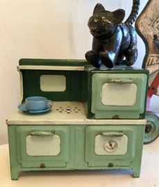 Vintage and antique toys. 