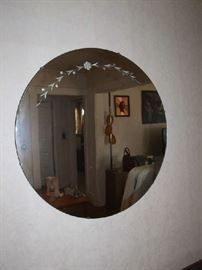 VINTAGE ROUND WALL MIRROR