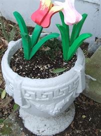 GARDEN POTS AND TOOLS