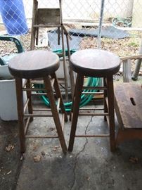 WOOD BAR STOOLS