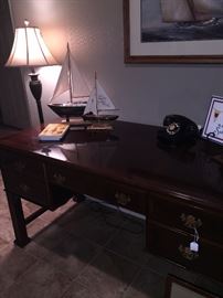 Chinese Chippendale style 5-drawer desk