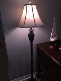Floor lamp