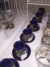 Six elegant cups and saucers - hand made in Greece in 24K gold