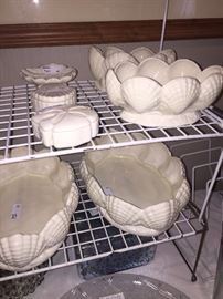 Shell serving dishes