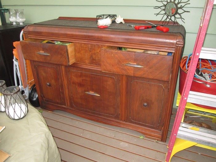 Outback Deck   Dresser