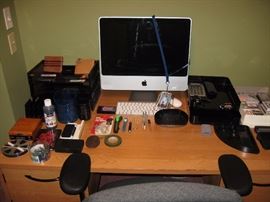 Upstairs Office Apple Computer-4gb, OSx El Capitan, 2.4 Ghz Intel Core 2 Duo, 20" screen,
