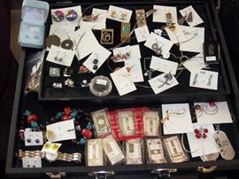 Living Room  Costume Jewelry (No Gold)