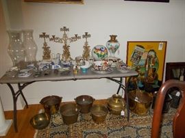 yes all original old copper and brass pots!