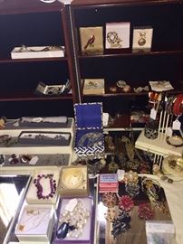 Costume jewelry (more jewelry to add and photo's to come)