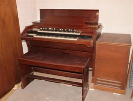 vintage 60's organ w/ bench seat and floor pedals
