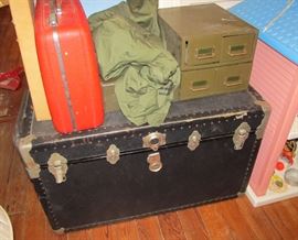 army trunk-steamer trunk