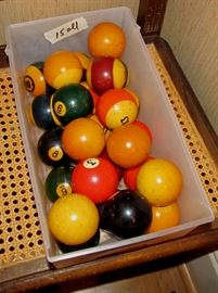 vtg billiard  ball set. many extra balls