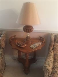 Unusual Cal Shops Furniture Co. 1956 maple end table and 2 matching wooden lamps