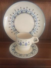 1950's Made in USA pottery with eagle stamp place settings for 8