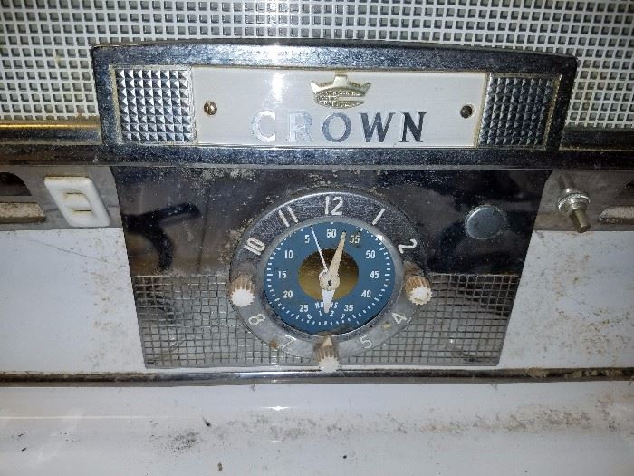 Crown Stove/Gas in great working condition!