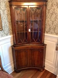 Stunning antique corner cabinet - perfect condition!