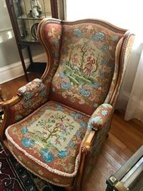 Such a pretty antique needpoint chair !
