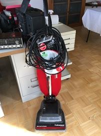 New commercial Hoover upright vacuume.