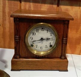 Oak mantel clock