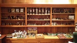Many military sculptures, collectibles, and toy soldiers