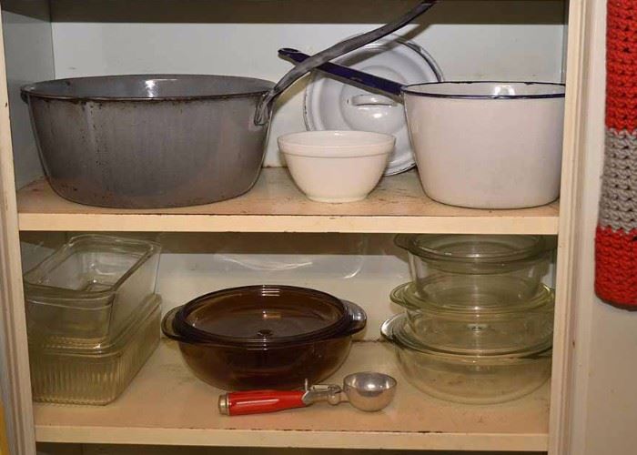 Vintage Enamelware Pots & Pans / Glass Bakeware
