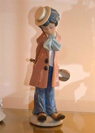 BUY IT NOW!  Lot #376, Lladro Figurine (Violin Player, Excellent Condition), $100