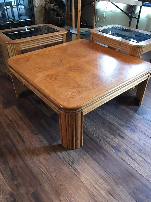 Coffee Table and end table set