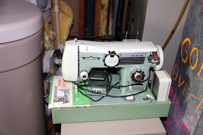 Good Housekeeping Sewing Machine
