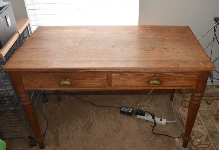 Oak desk w/2 drawers