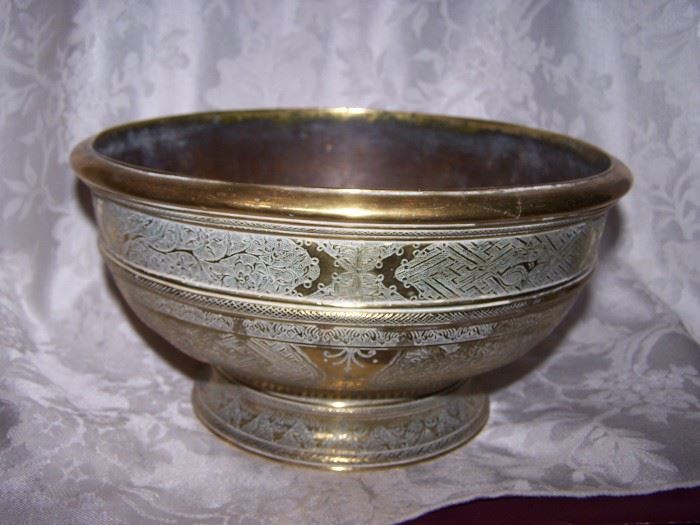 rare BETEL NUT BOWL EARLY ALL ENGRAVED WITH 2 OTHER S