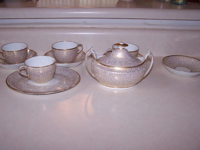 18TH CENTURY CUPS & SAUCERS