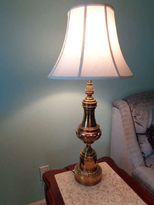 the other stifle lamp