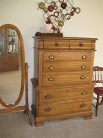 Chest of Drawers, Full size mirror