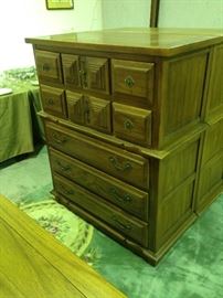 Vintage Link-Taylor Espanol Oak Nine-Drawer Chest-On-Chest