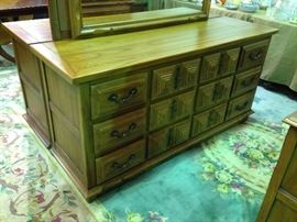 Vintage Link-Taylor Espanol Oak Slate Top Twelve-Drawer Dresser w/ Mirror - Dresser Detail