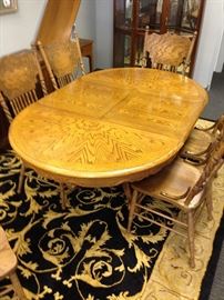 Vintage Oval Tiger Oak Ball/Claw Base Dining Table w/ Fold-Out Leaf - Detail