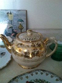 Sadler vintage tea pot