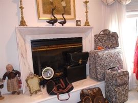 Many vintage luggage sets 