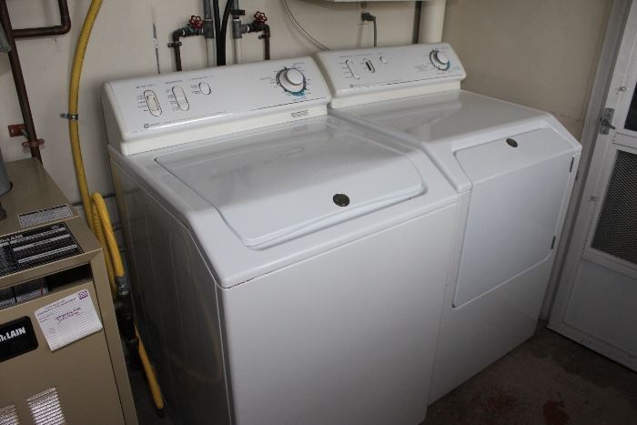 electric washer and dryer