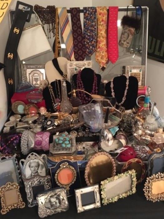 Full Jewelry Case